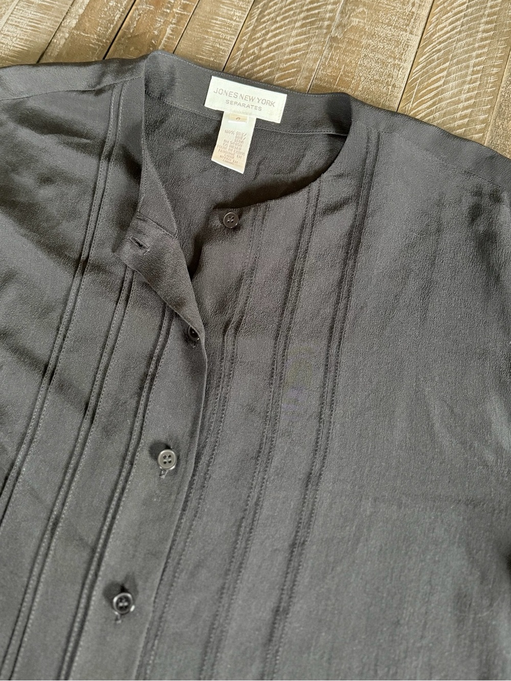 Jones New York 100% Silk Black Pintuck Blouse – Size 8